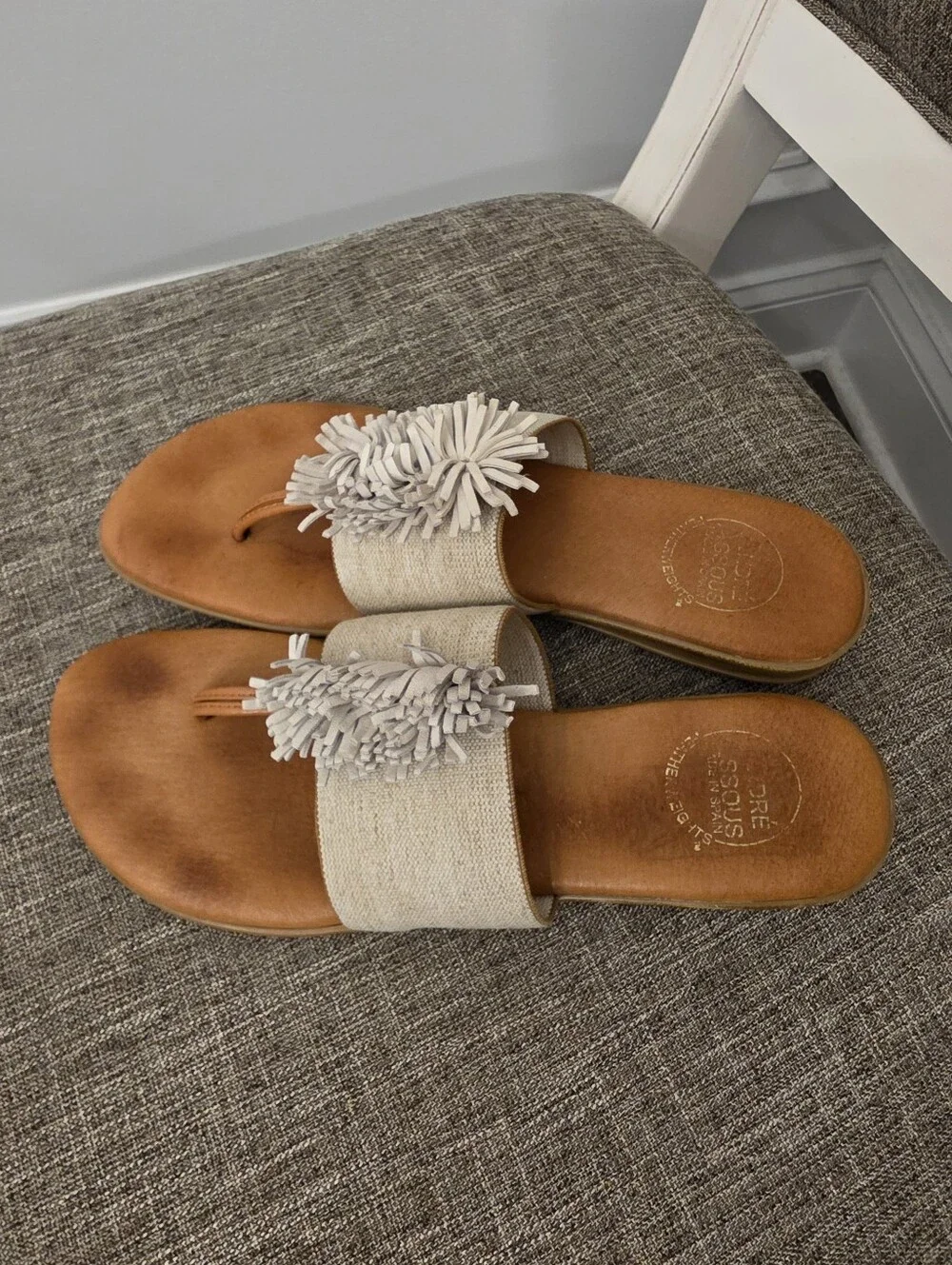 Andre Assous Novalee Featherweights Tassel Sandals In Beige Linen Size 9